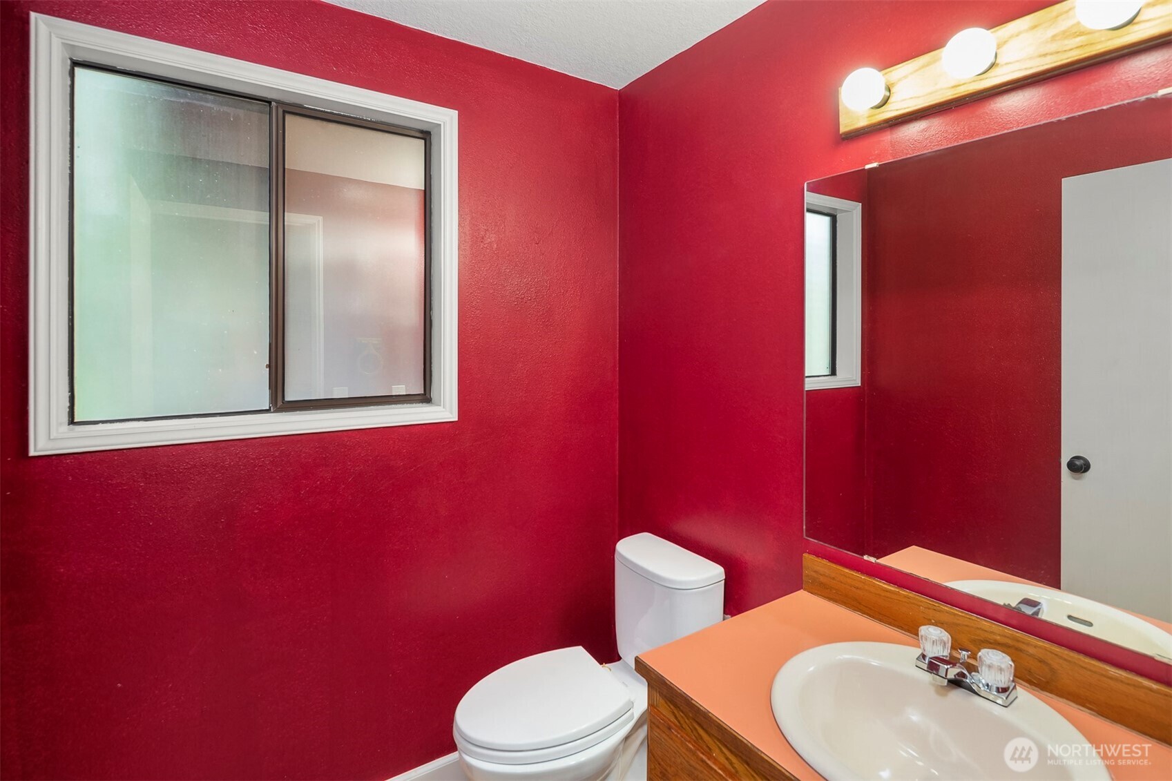 1/2 bath by Garage Entry