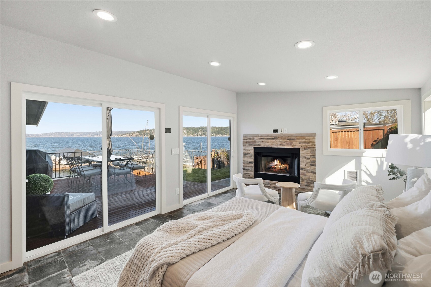 Guest Cottage w/ Separate Deck