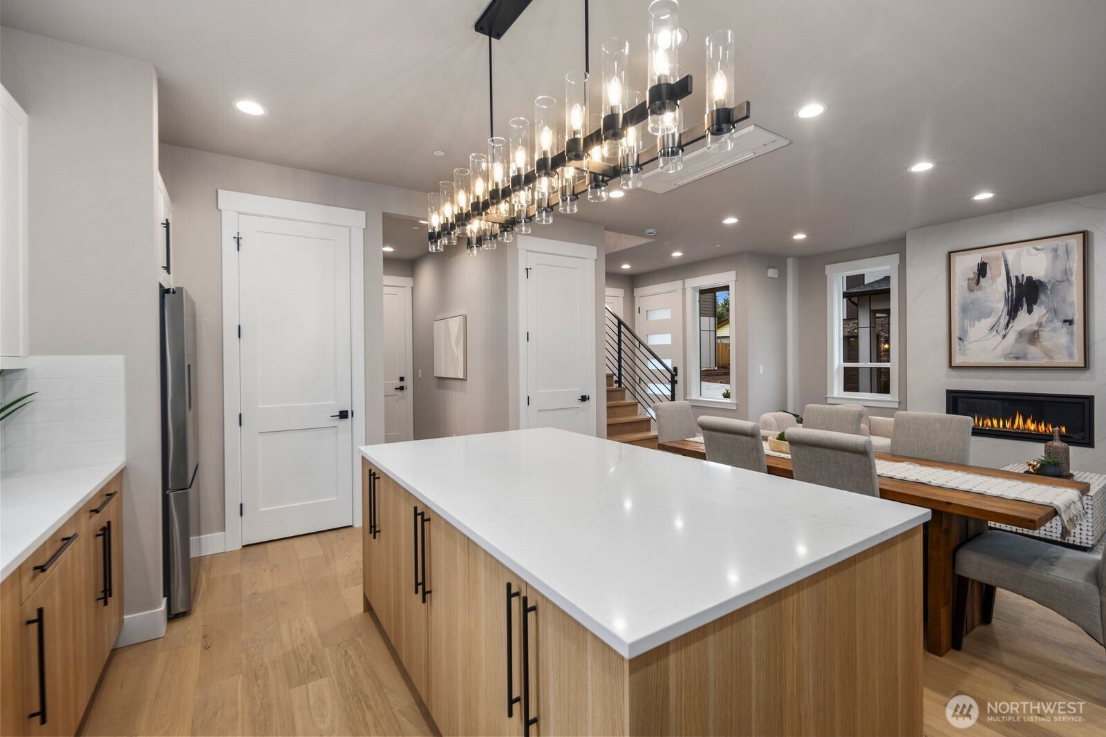 Expansive kitchen island