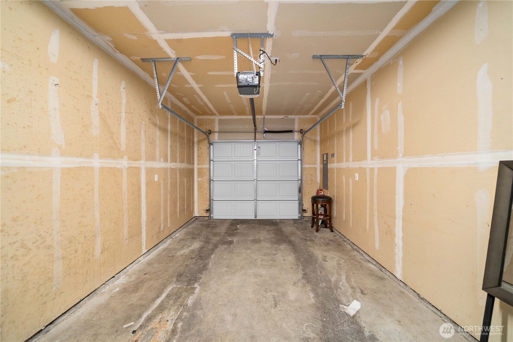 1 car garage