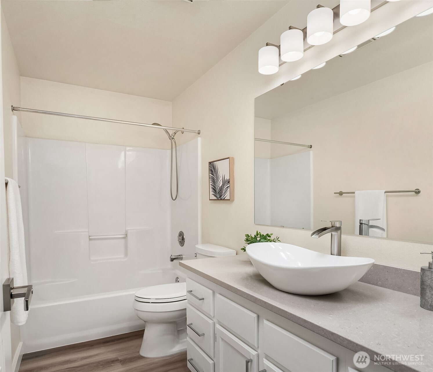 Upstairs Guest Full Bath