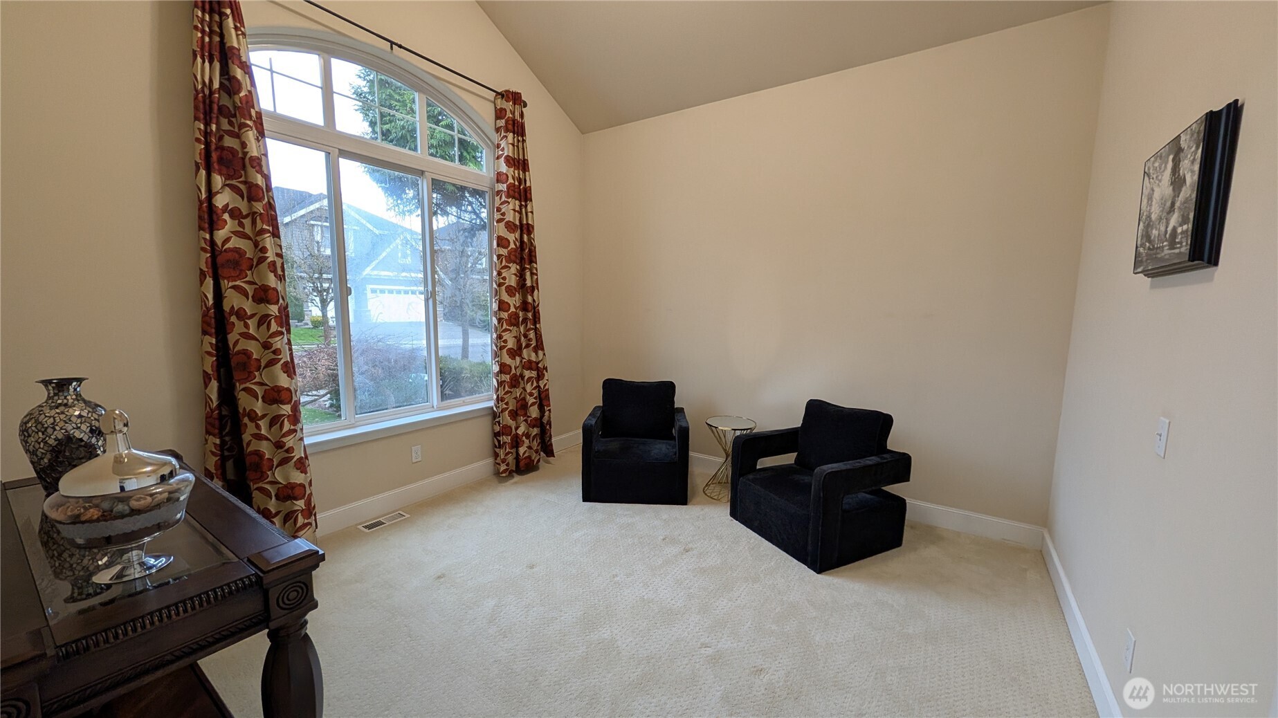 Den/office on Main level