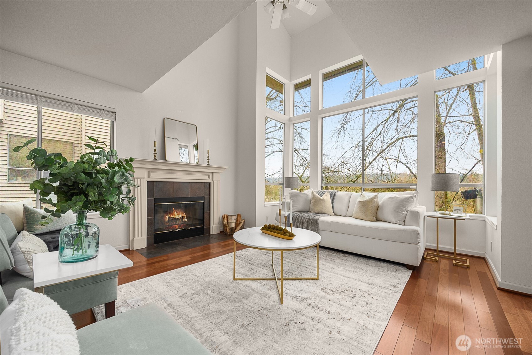 Being able to walk through the kitchen offers great accessibility to both dining room and balcony for ease of entertaining