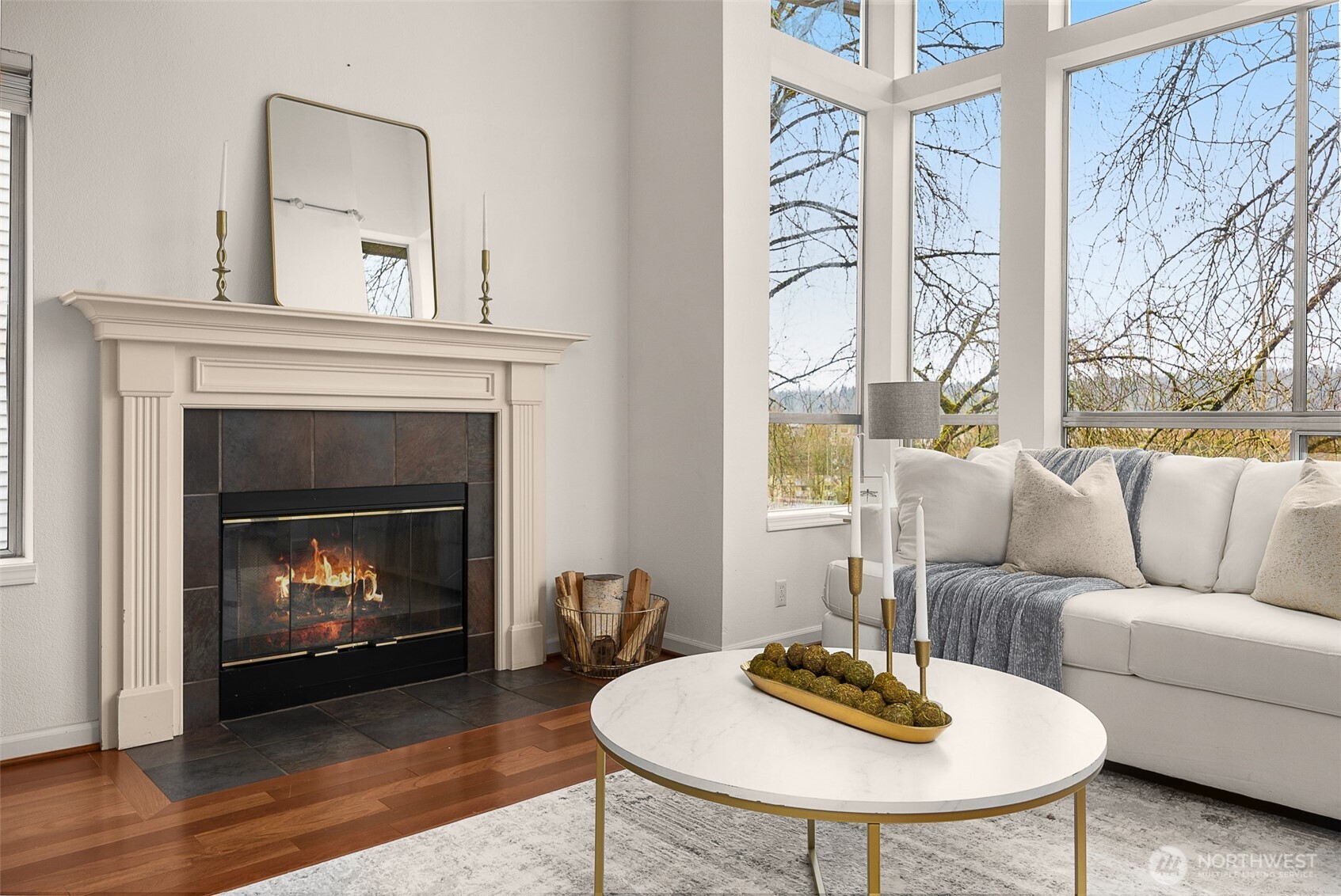 entry foyer/dining view