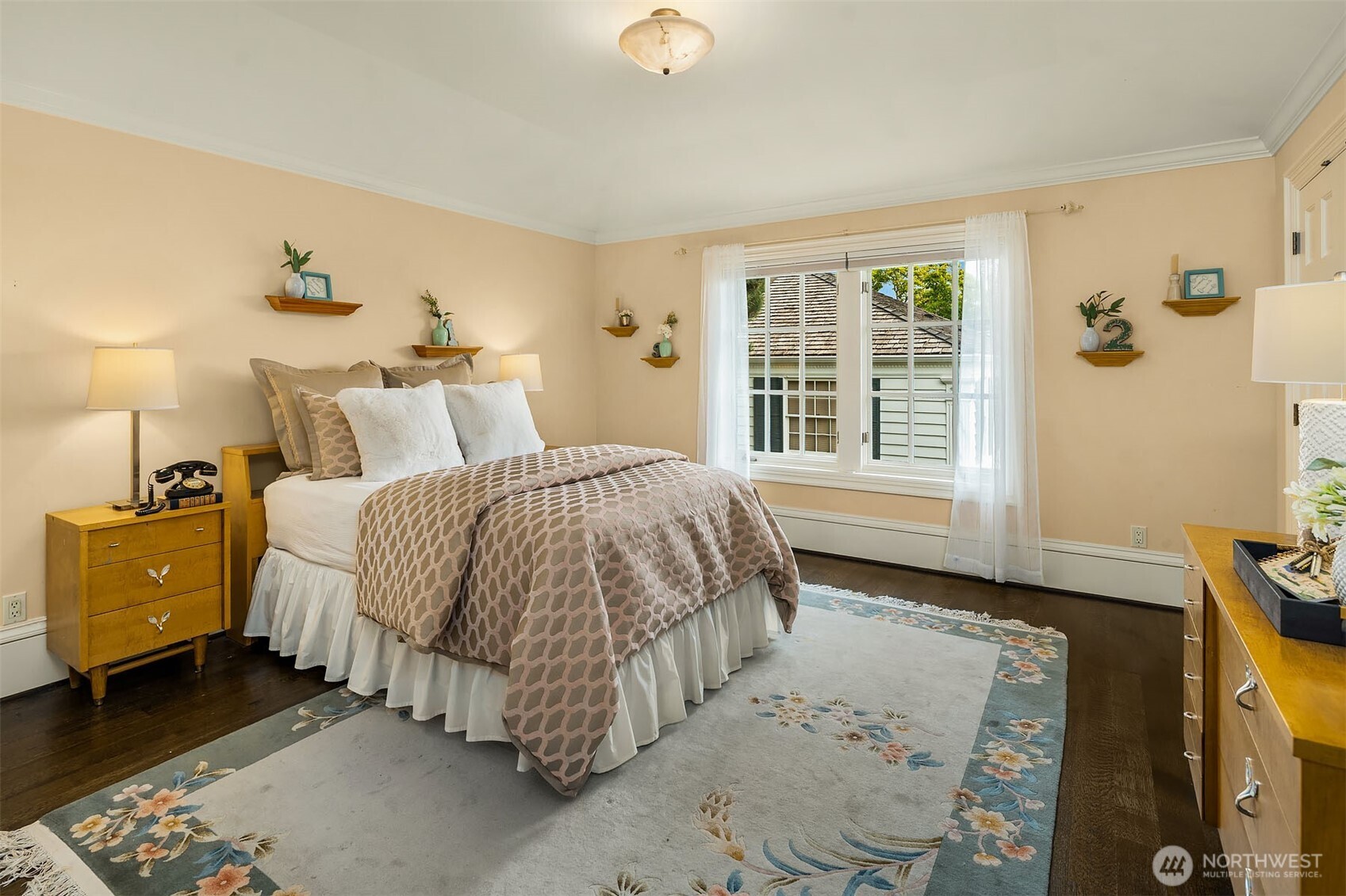 Lovely and spacious third bedroom.