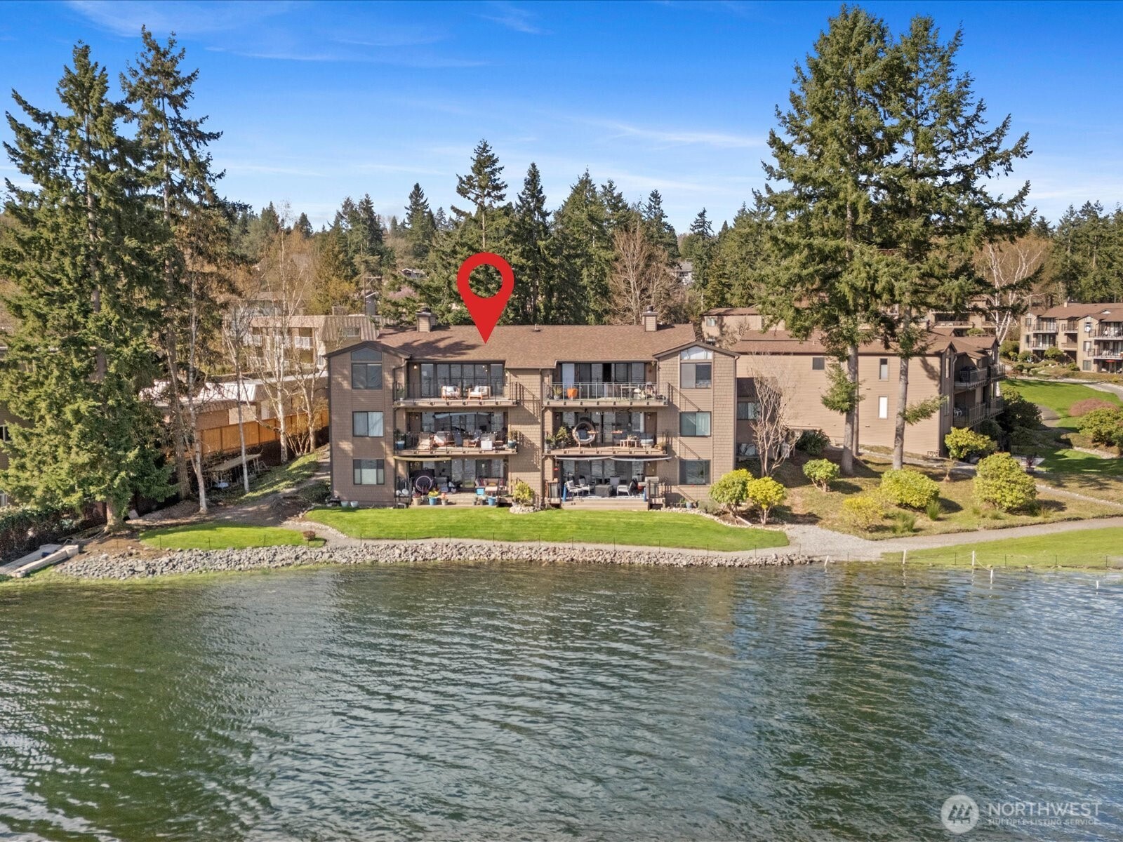 Aerial view of Lake Villas waterfront community with subject unit located along the Lake Sammamish shoreline