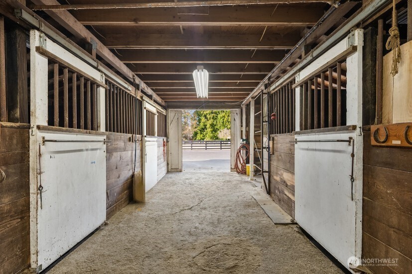 7 stall barn with paddocks off stalls