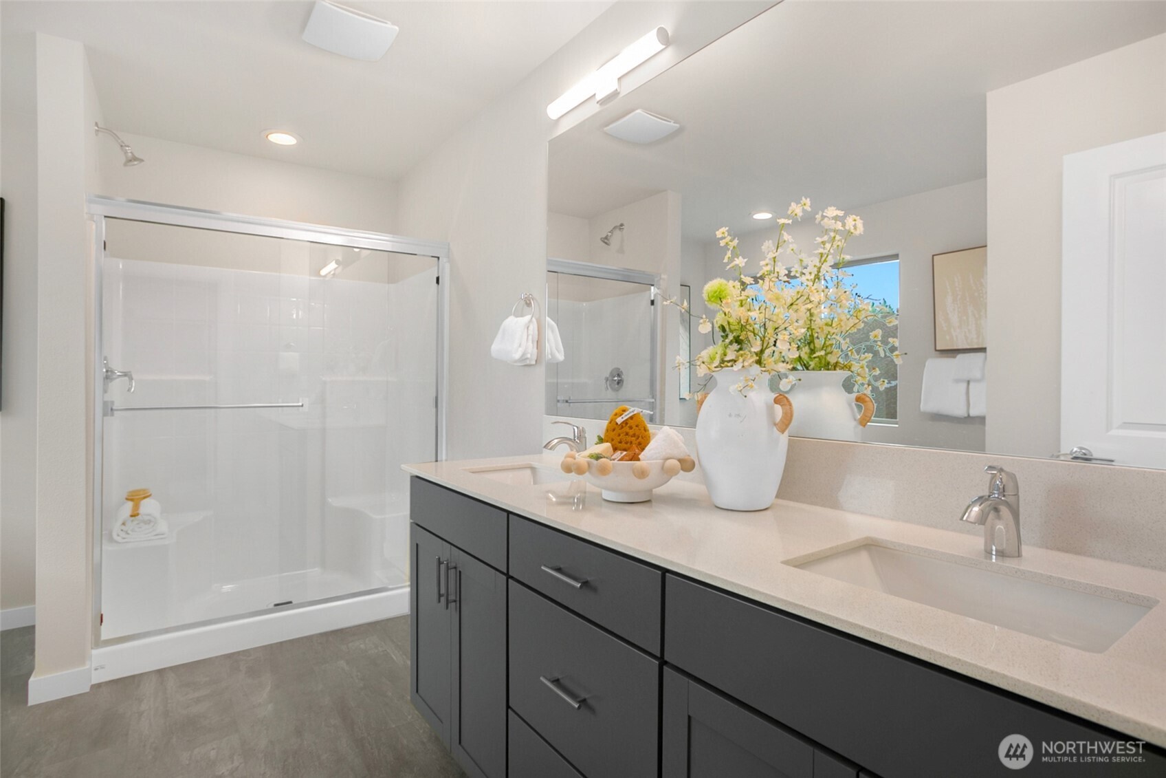 Pics are of another Alder plan, colors and finishes may vary. See Site Agent for details.