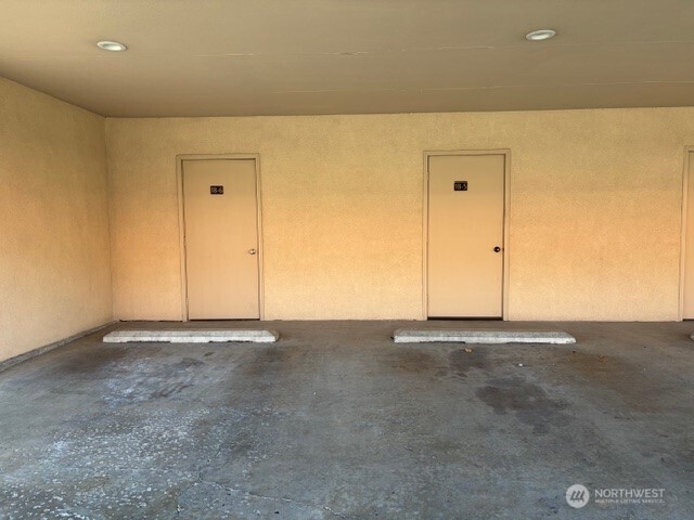 Parking & Storage 18-5