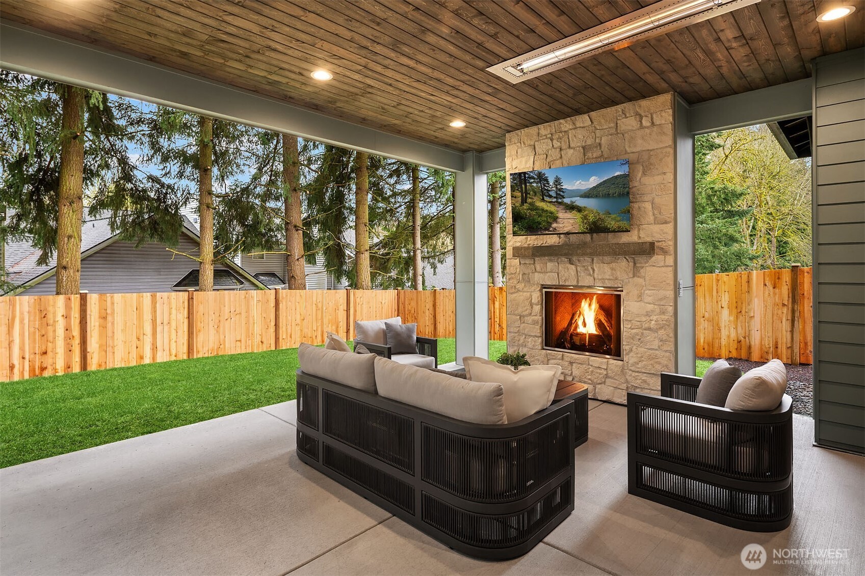 Private outdoor covered living area with fireplace & BBQ hook-up