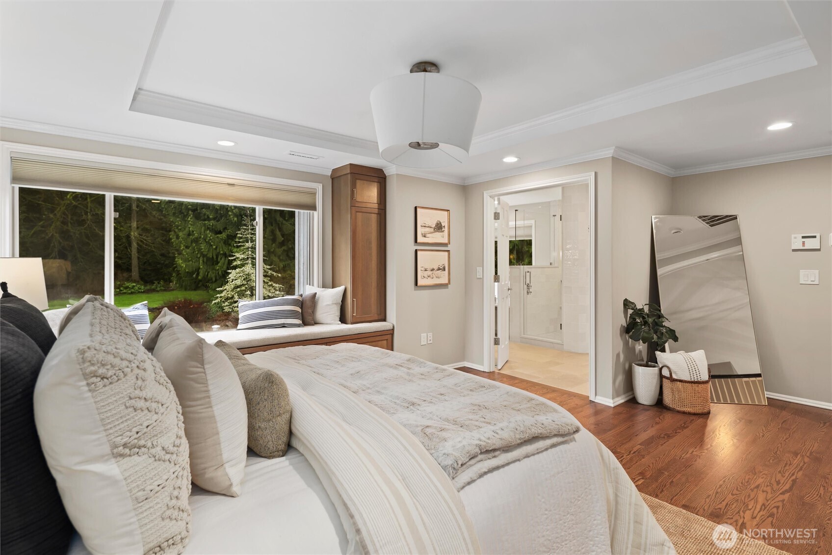 Luxurious primary suite renovation (2024)