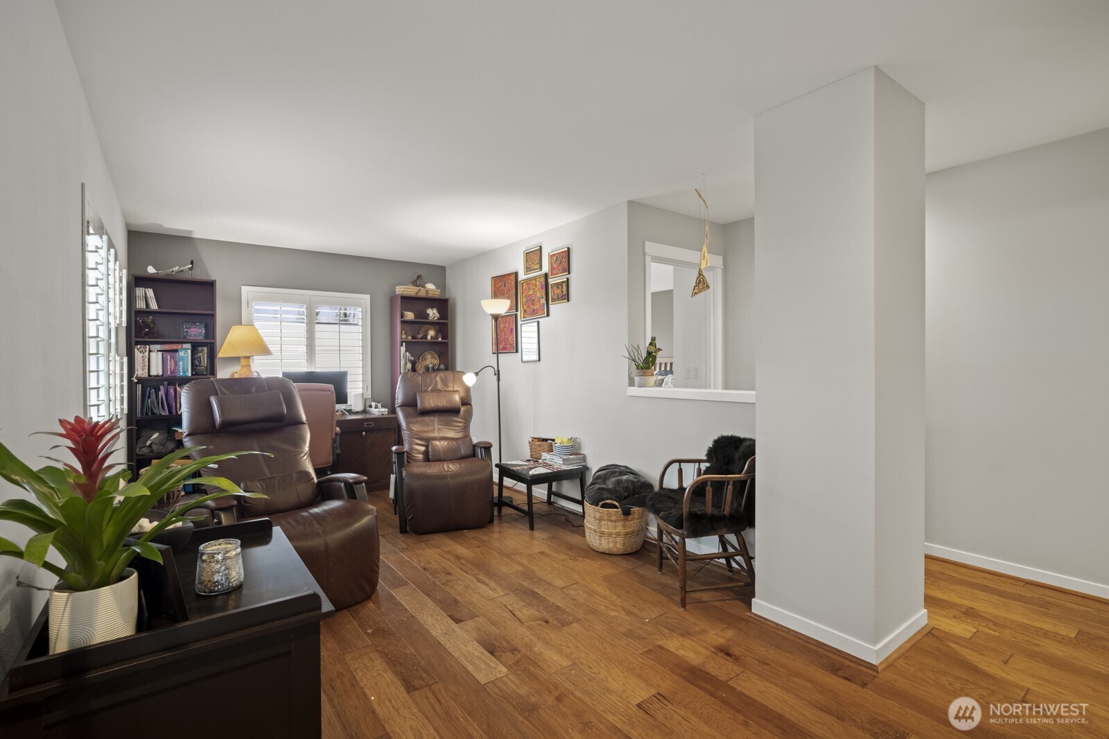 Multi-purpose area/loft.