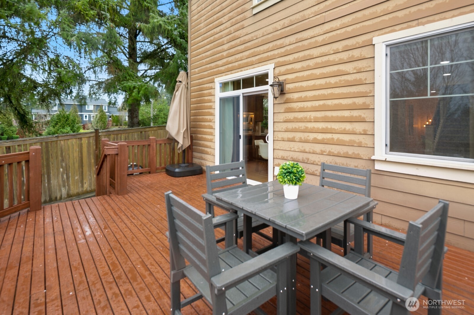 Large Deck Perfect for Spring/Summer