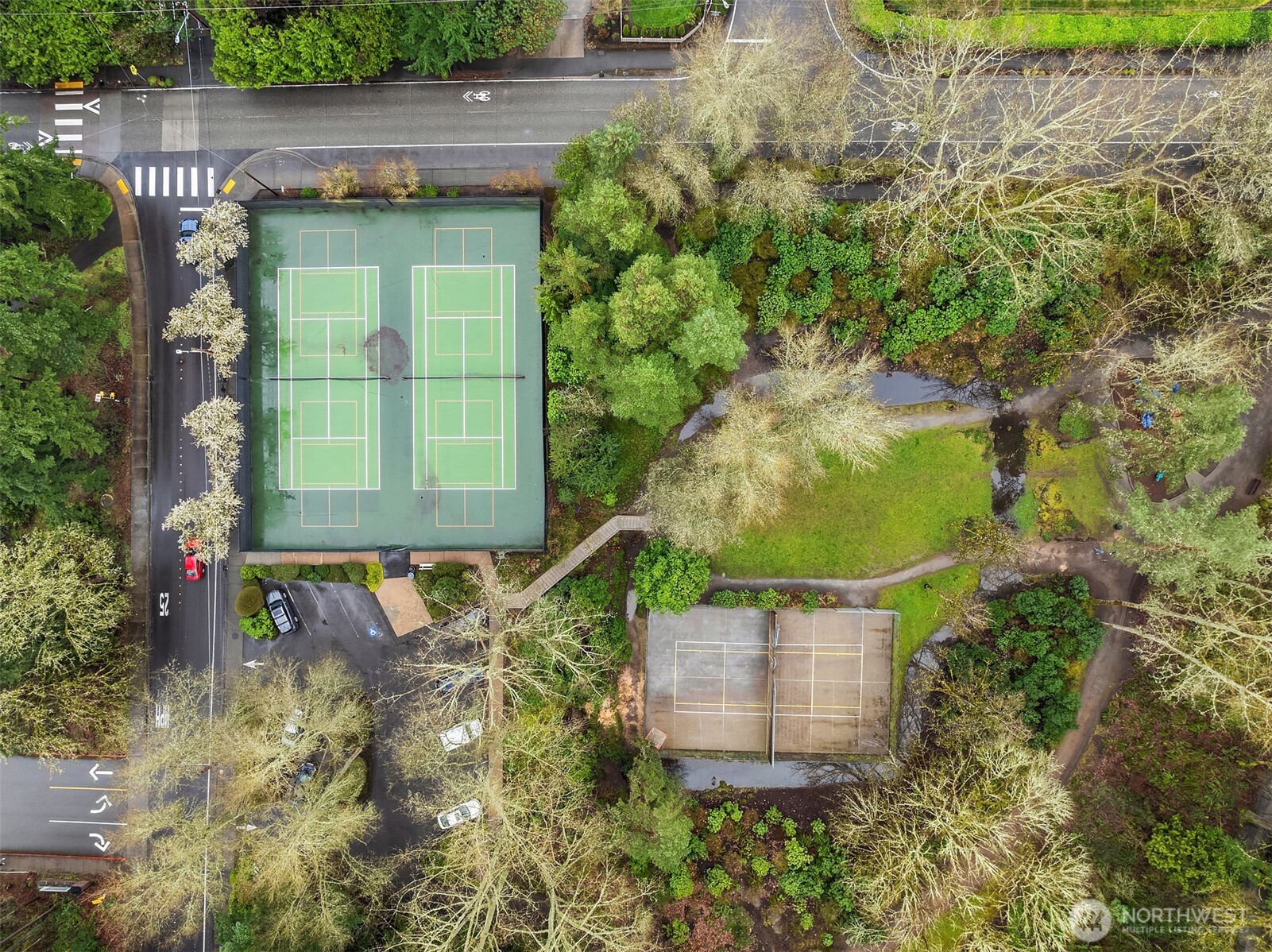 Handball, tennis & pickleball courts are conveniently located near the home!