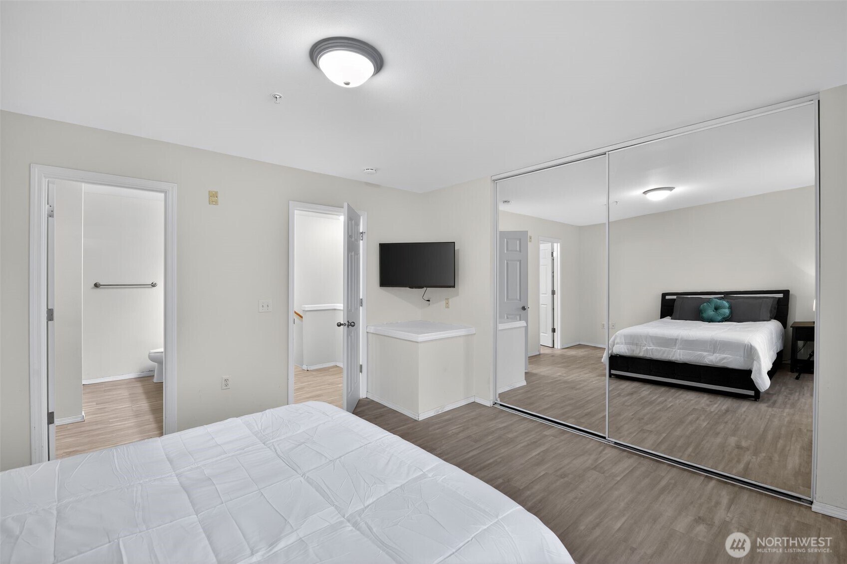 Spaciap Primary closet