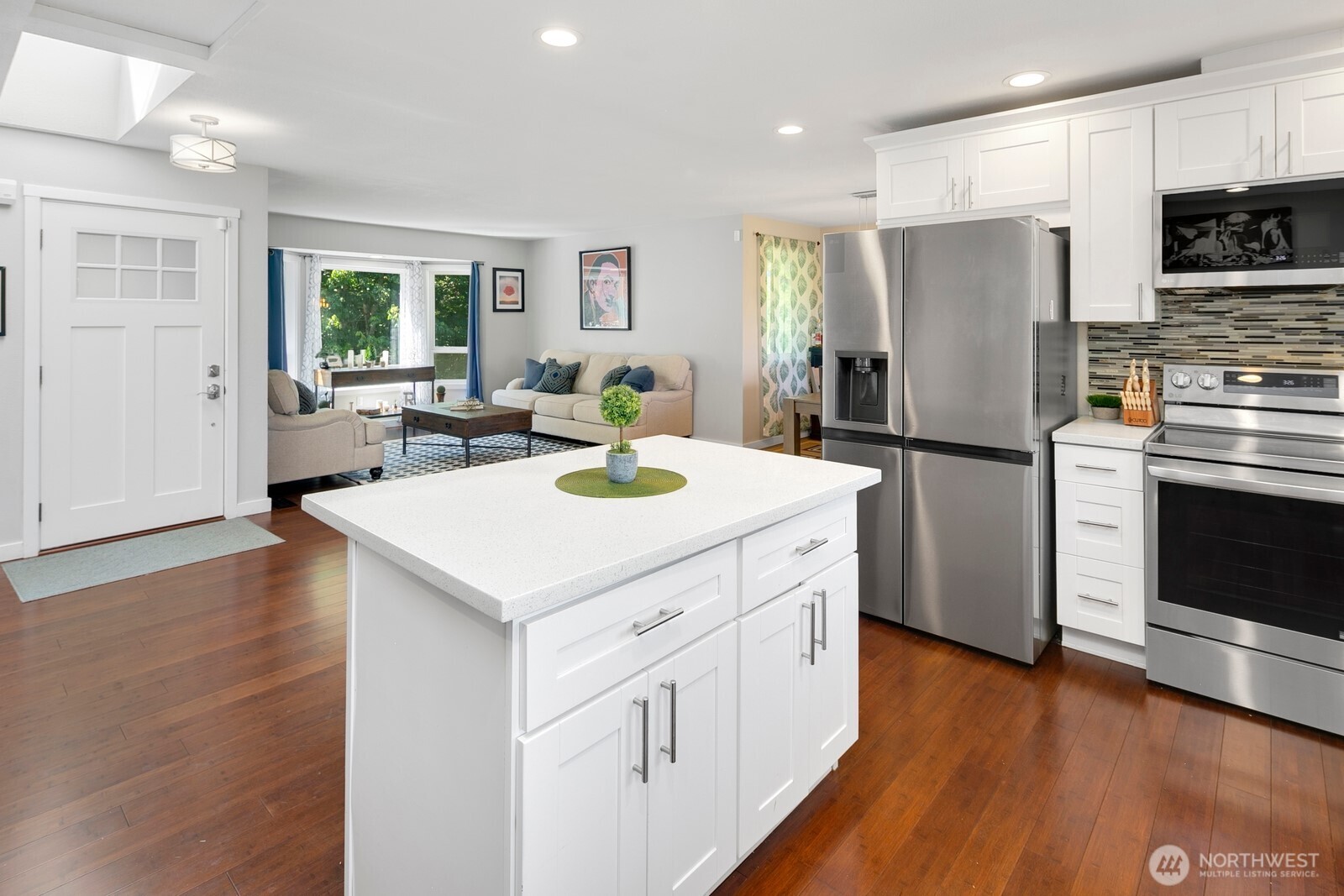 Open concept formal living/dining & kitchen