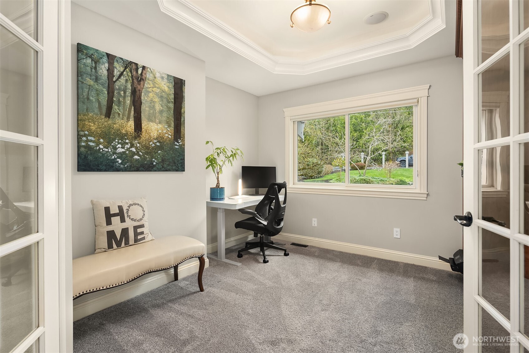 Formal dinning room for large gatherings!