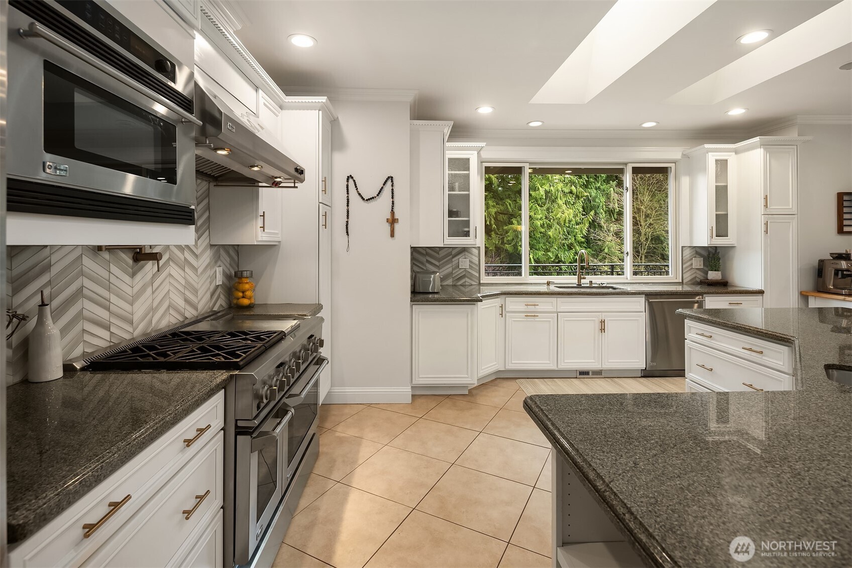 Plenty of seating and Storage in the chefs. kitchen