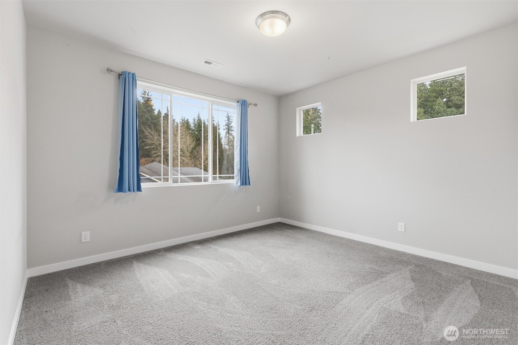 Bedroom #5 (Upper Floor)