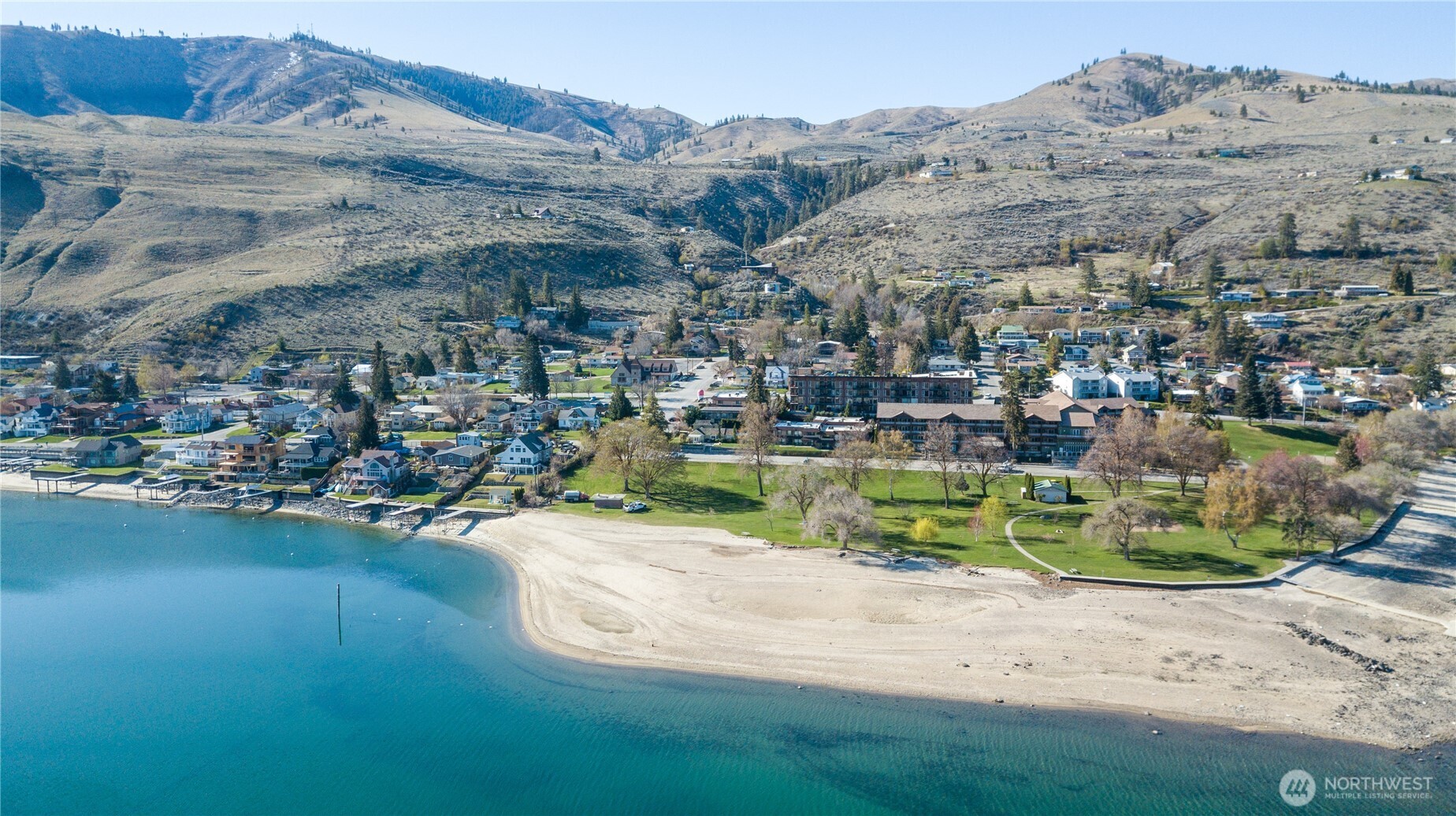 Drone footage of sandy shoreline from Lakeside park