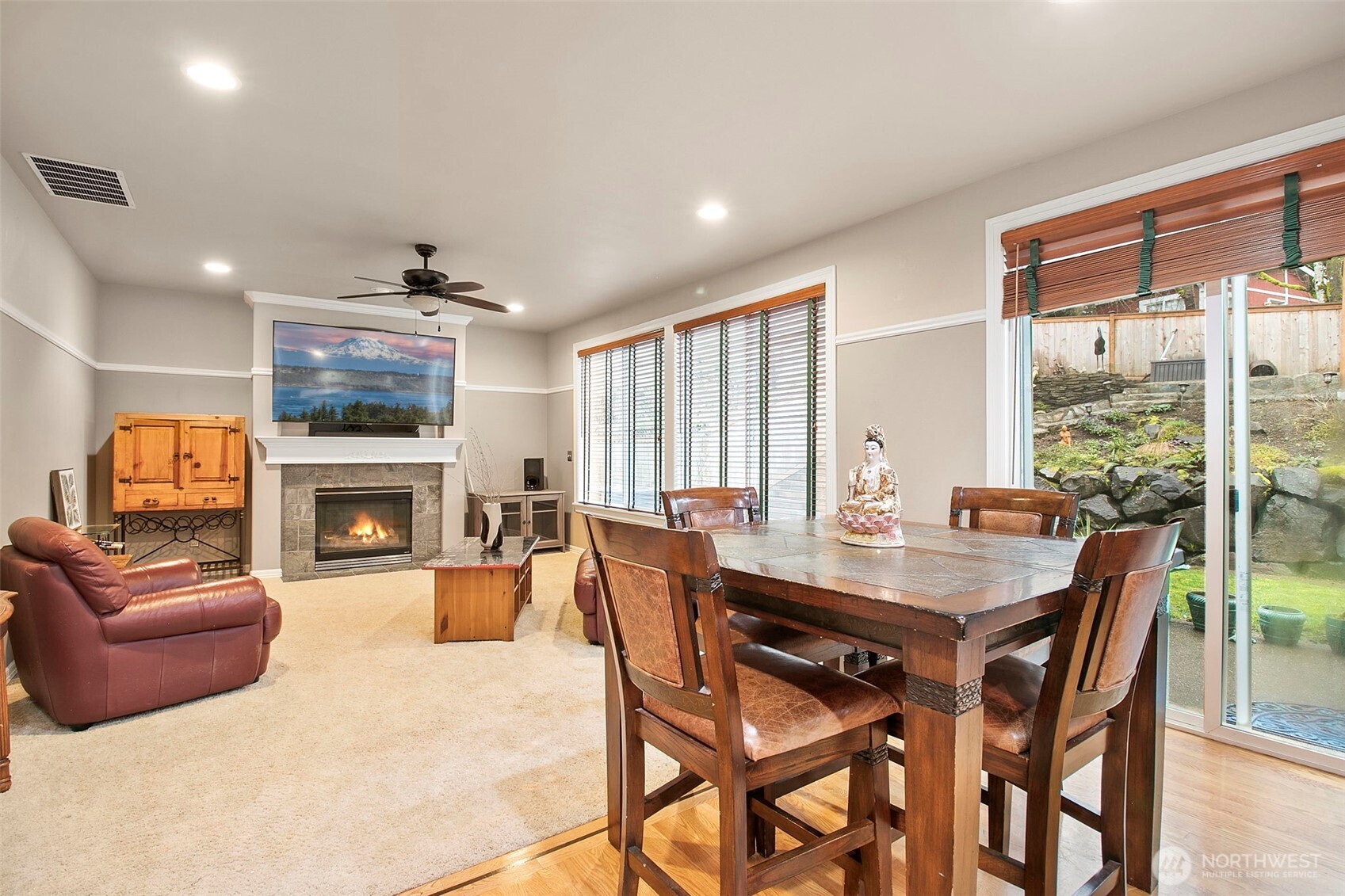 2nd Living Room/Eating Space