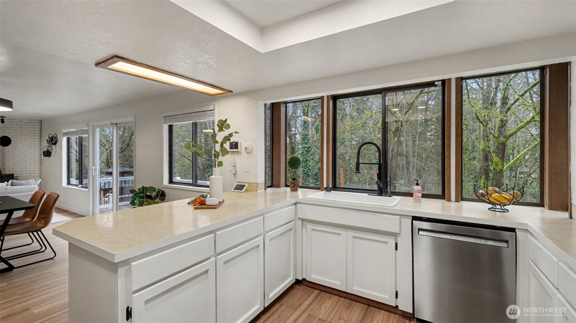 Light-filled and open, this kitchen layout creates a natural gathering space at the heart of the home.