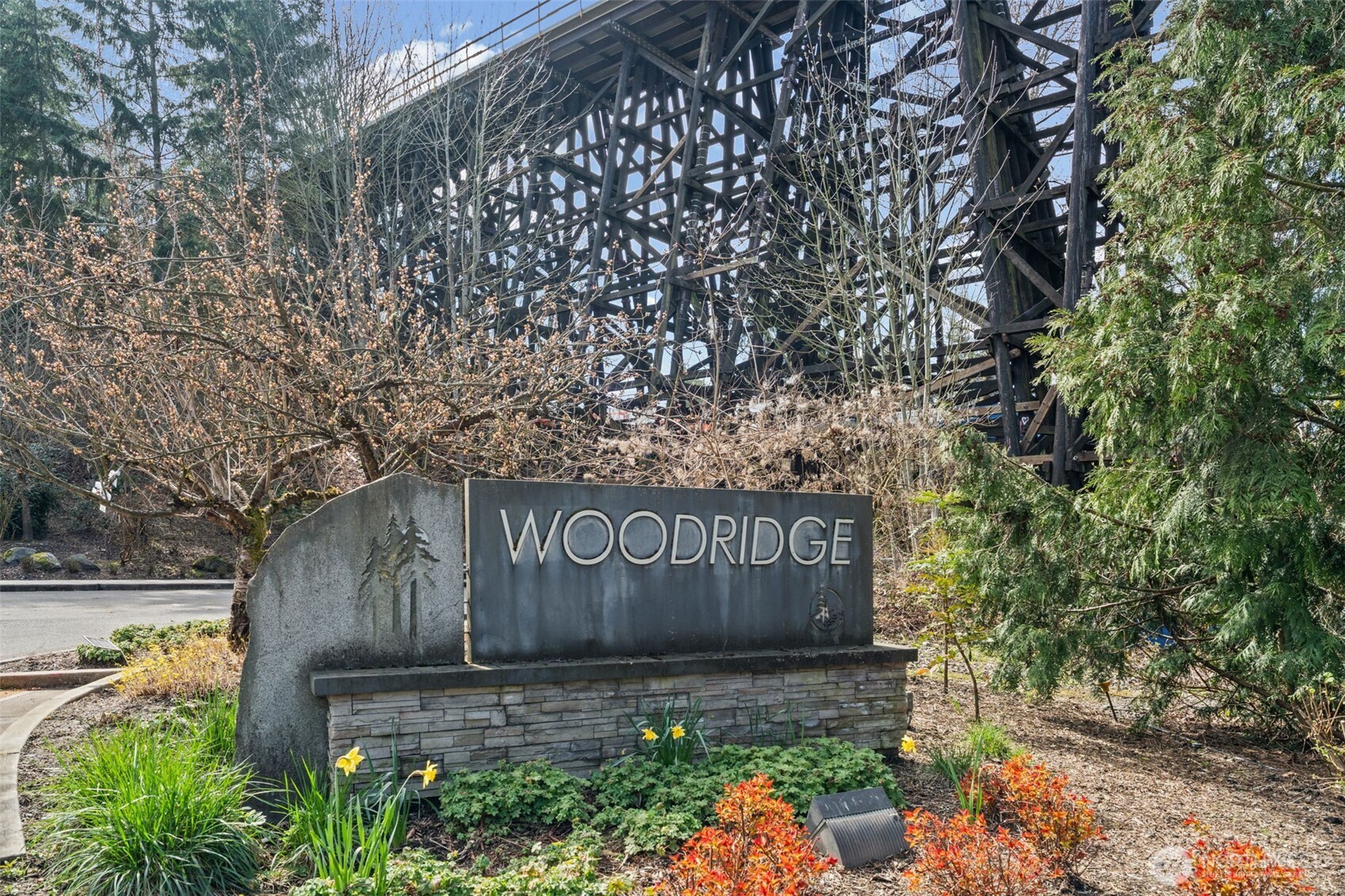 Welcome to Woodridge—one of Bellevue’s most established and sought-after neighborhoods, known for its tree-lined streets, strong sense of community, and abundant green space. Residents enjoy access to parks, trails, and top-rated schools, all while being just minutes from downtown Bellevue, shopping, dining, and major commuter routes.