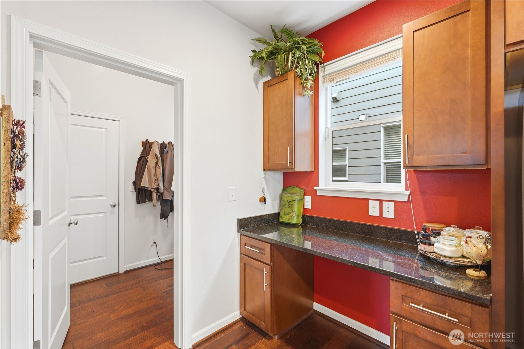 Garage Entry w/Built in Desk