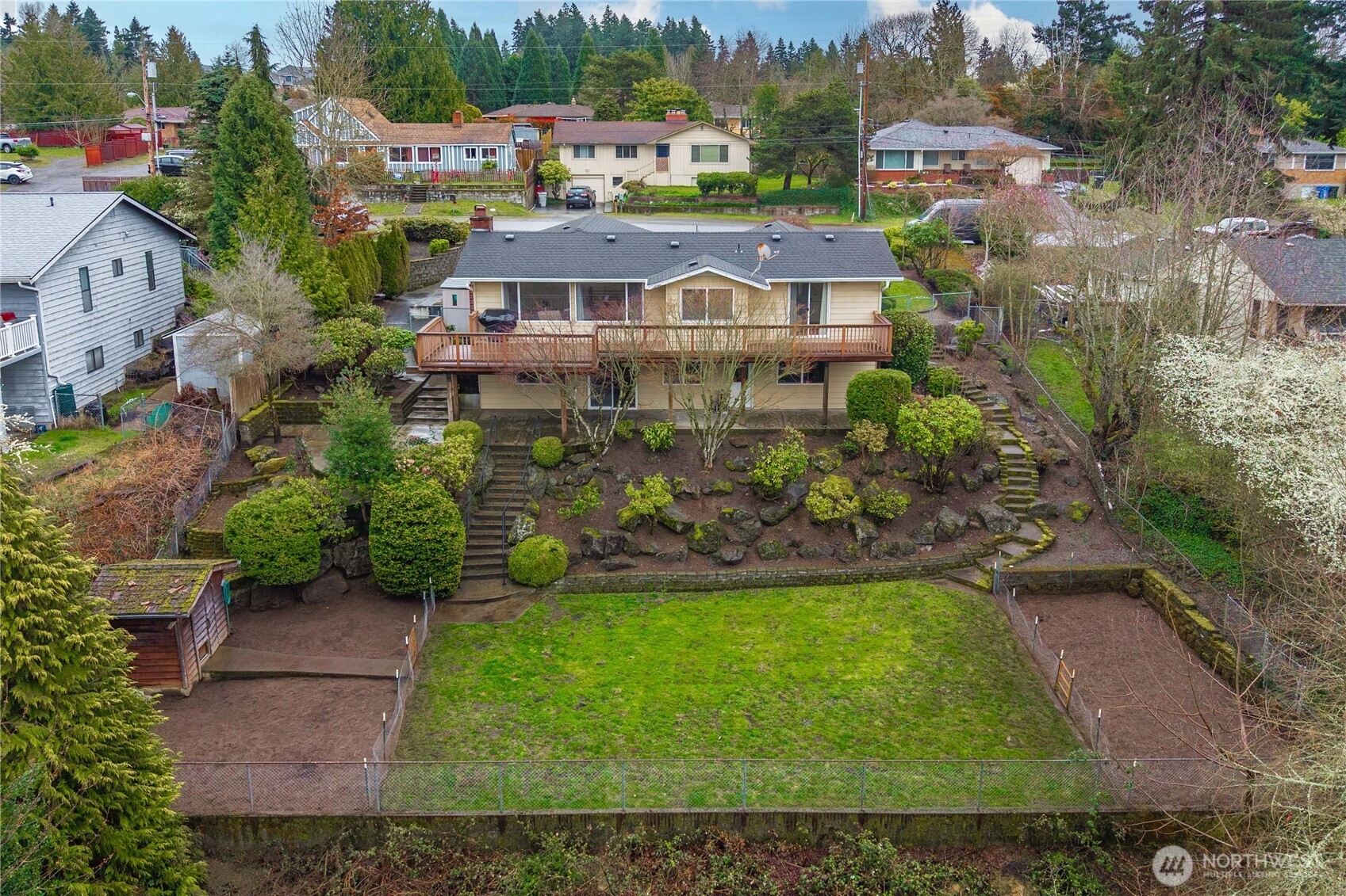 How would you use the fully fenced backyard?