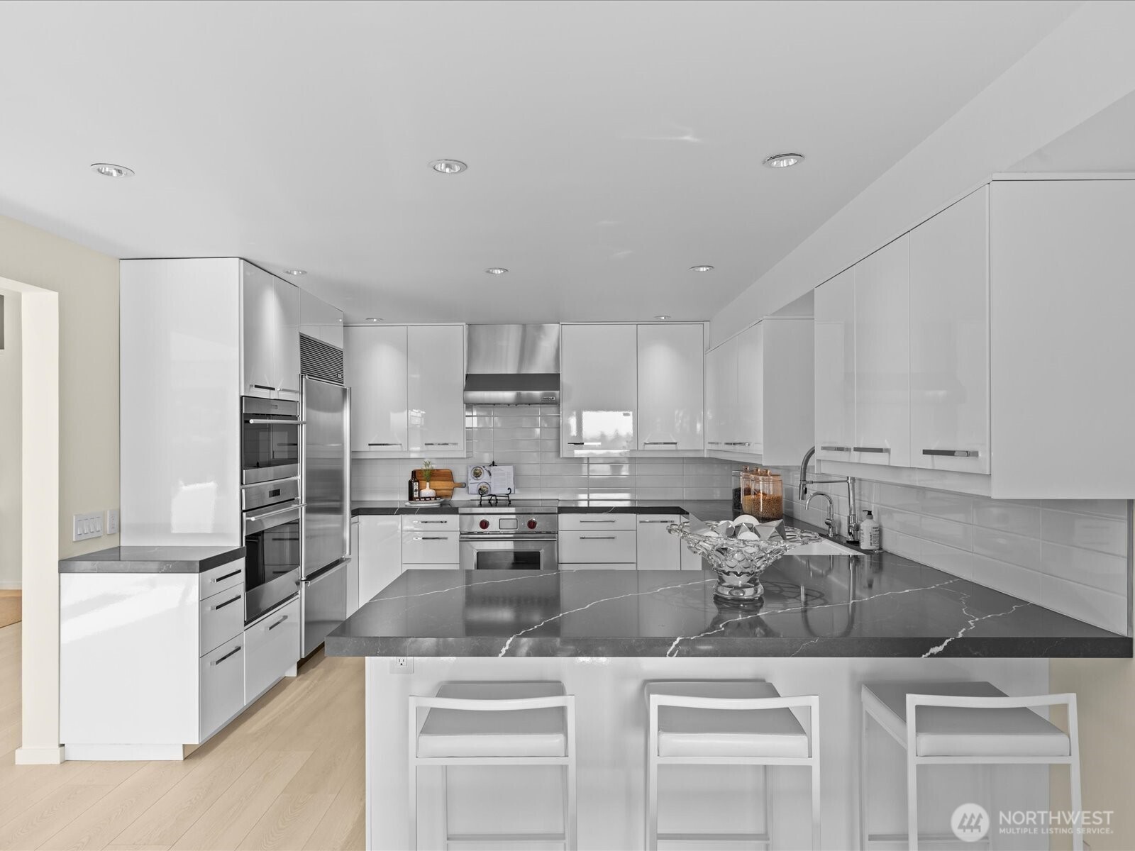 Start your morning with coffee on the kitchen-adjacent deck, or enjoy al fresco evening meals with a view.