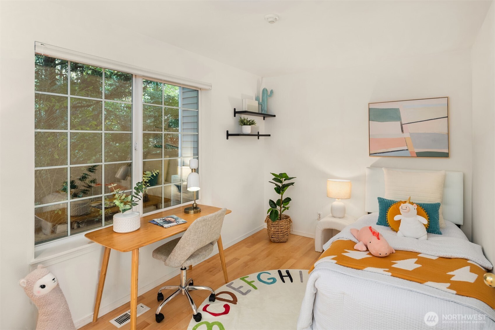 Versatile 3rd bedroom/office on main level! What you'd like to use it for?