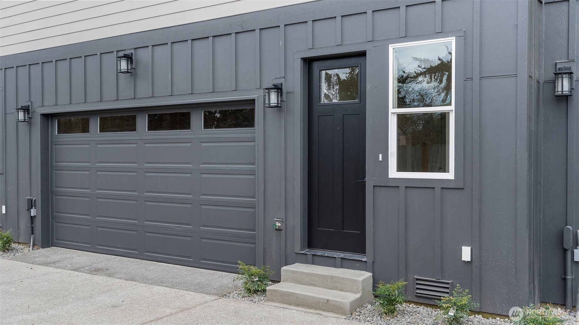 Photos for reference.