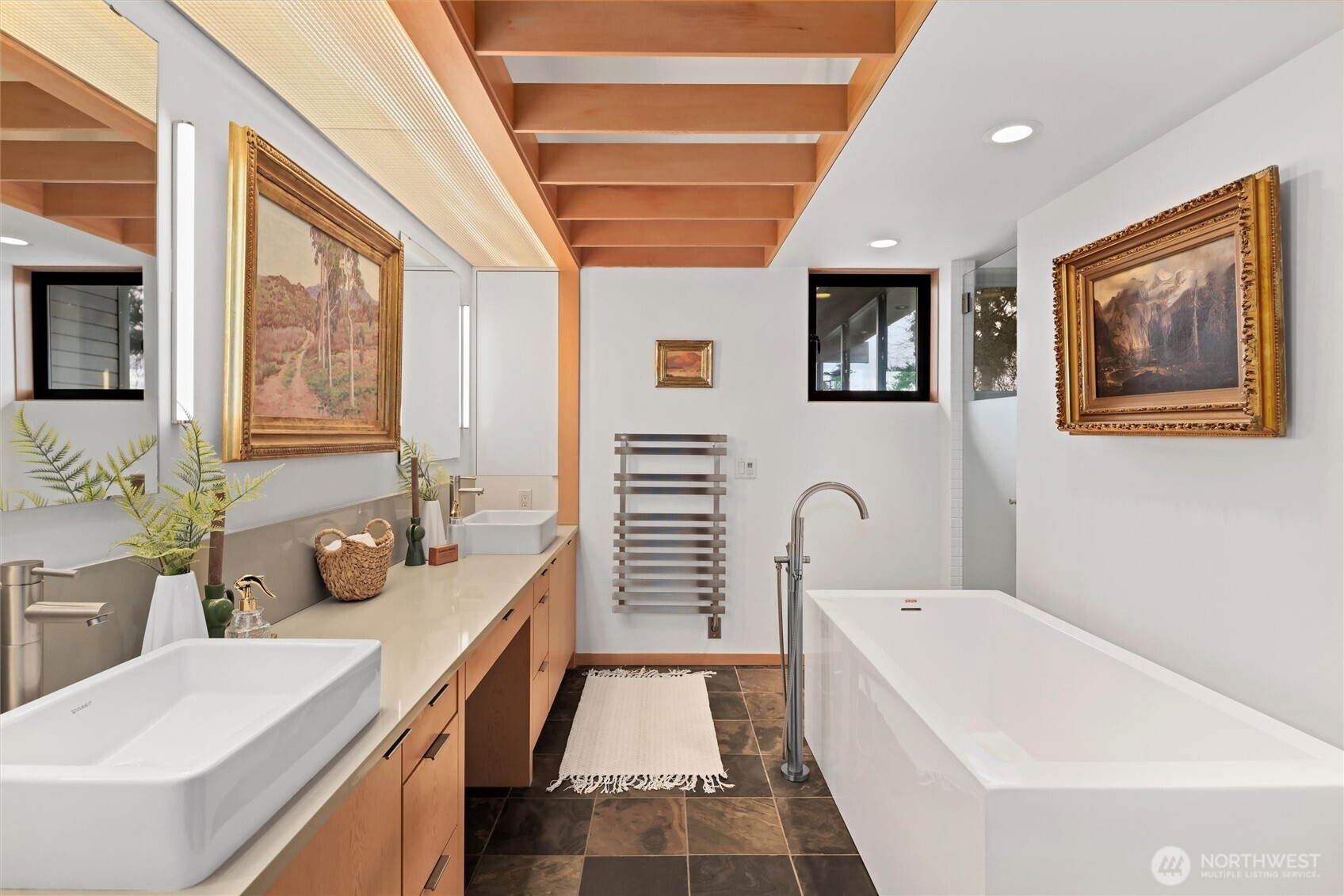 5-piece ensuite bath with towel warmer