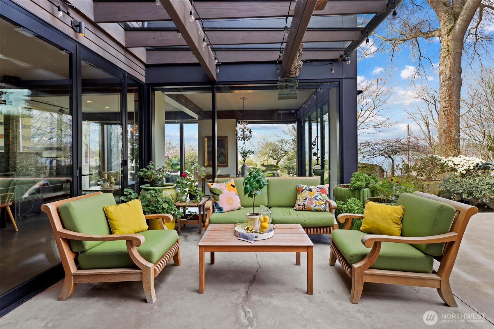 Large entertaining patio off the living room