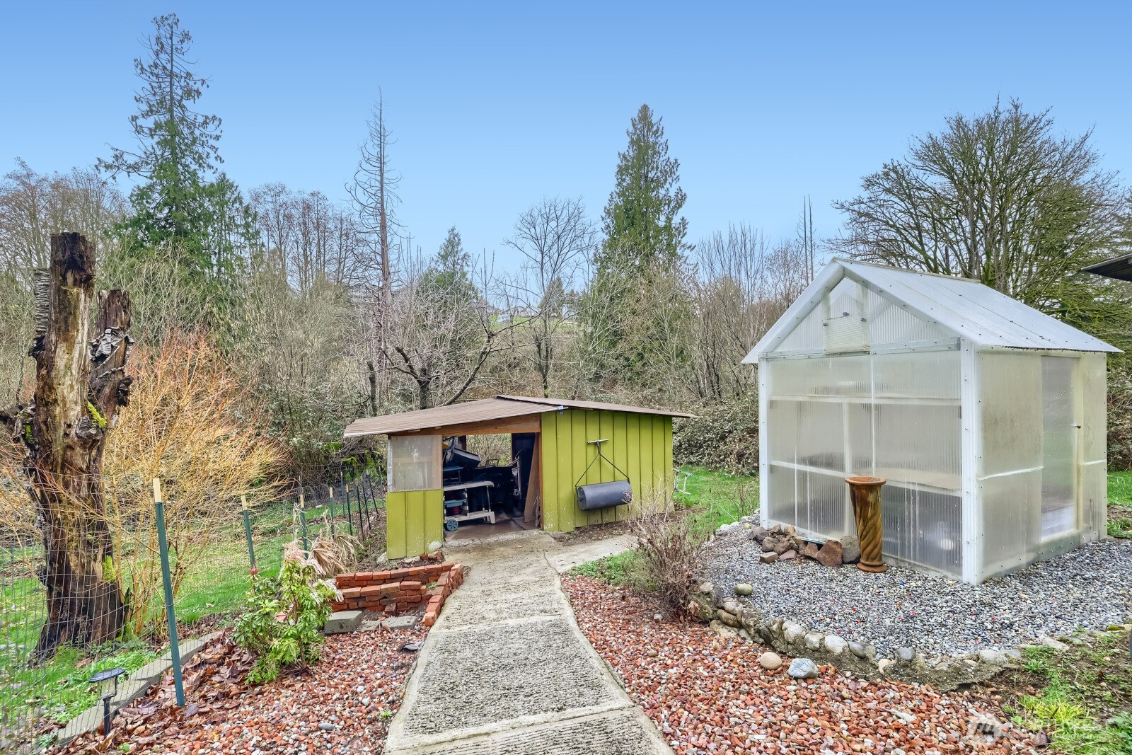 Plenty of storage for your tools and gardening equipment