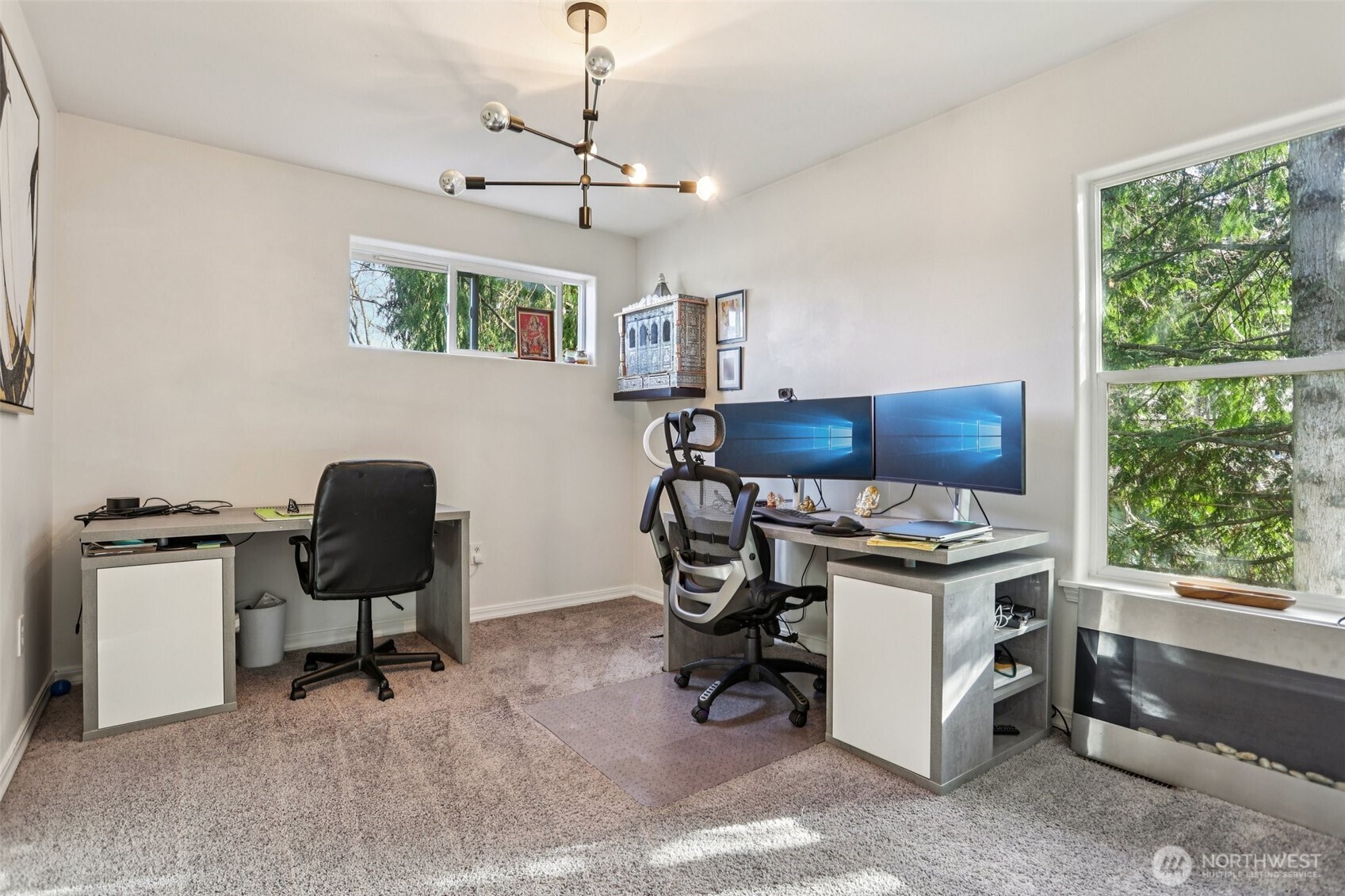 Upper level primary Bath