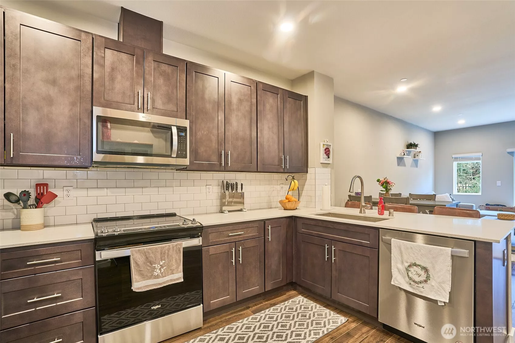 Welcome Home! Rare, Modern townhouse with stylish finishes for sale in Desirable Silver Lake Location!