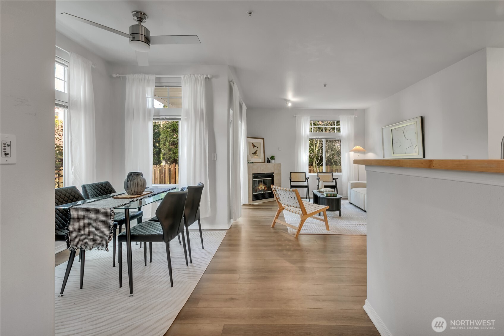 Large windows fill this space and since it faces North/Northeast you get filtered evening light.