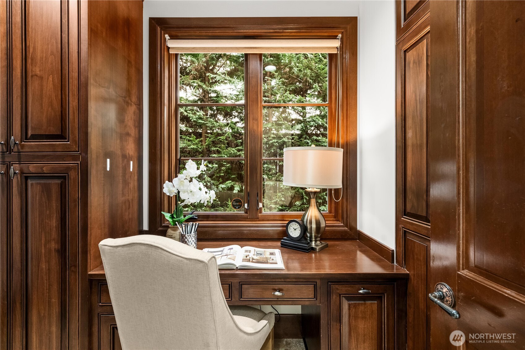 a study area on main and it can be 2nd office