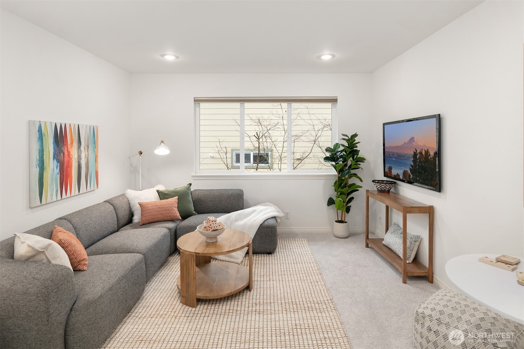 Bonus room on second floor offers many options!