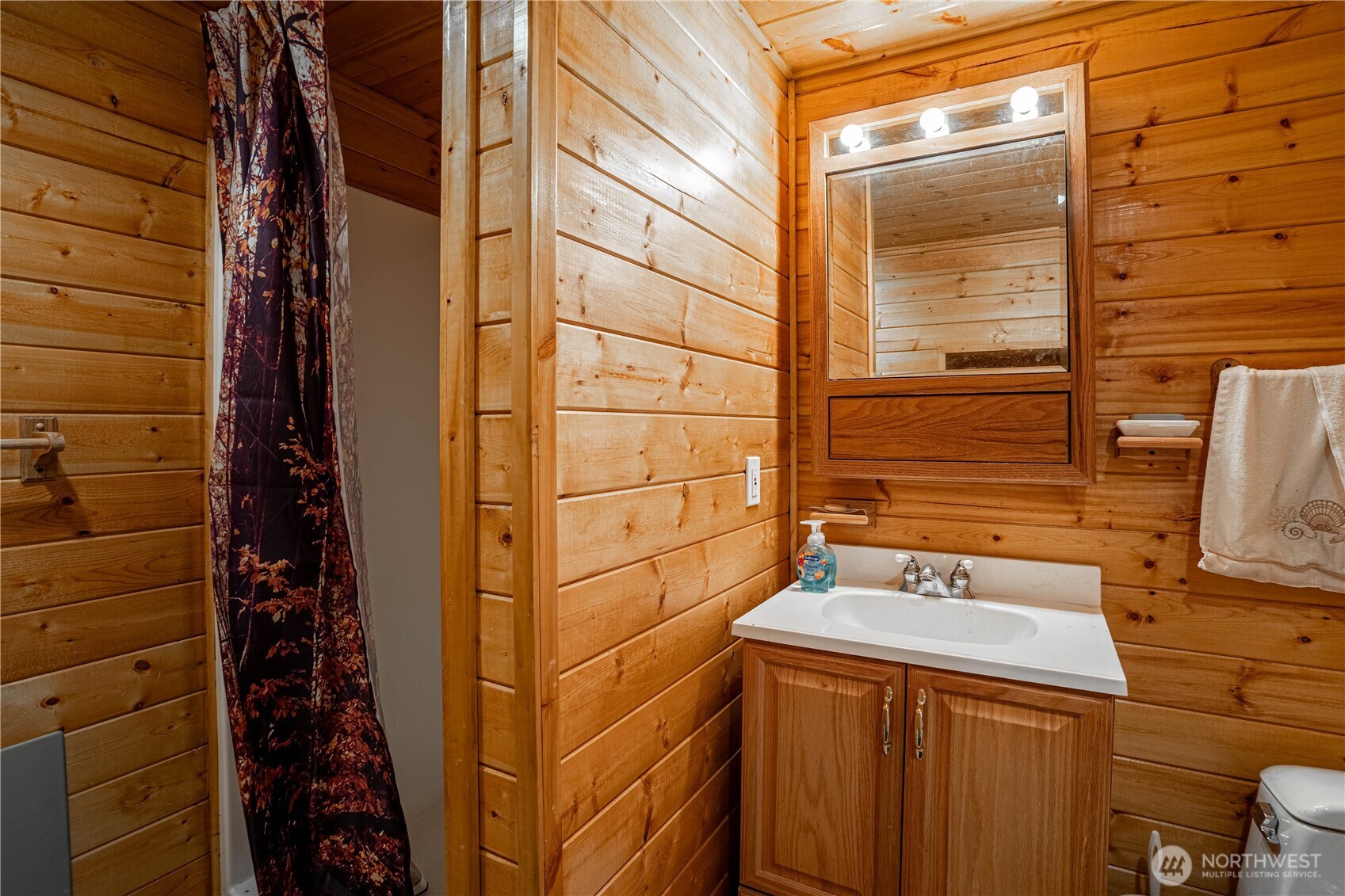 Finished living quarters within shop/barn structure