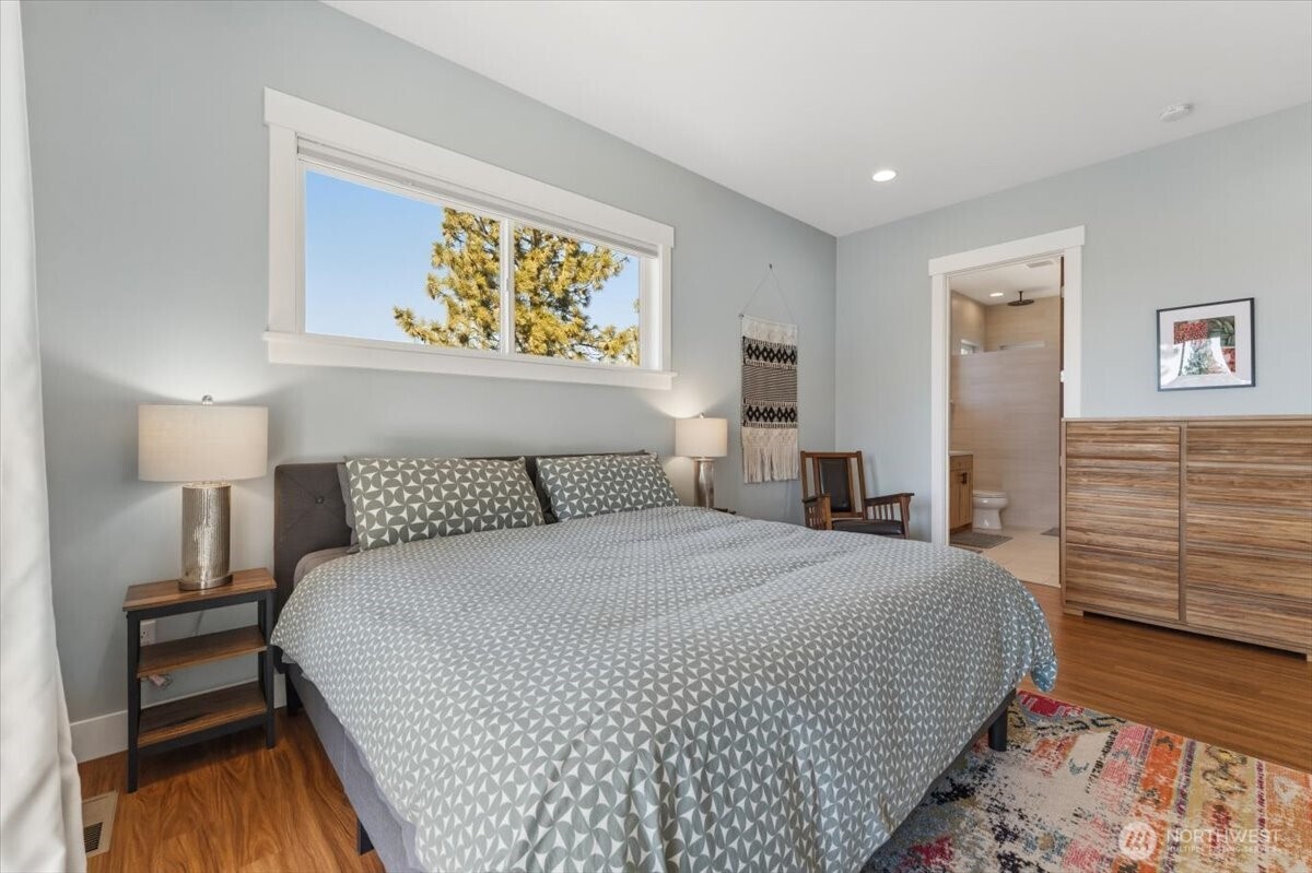 Primary Ensuite with slider to access the vie deck