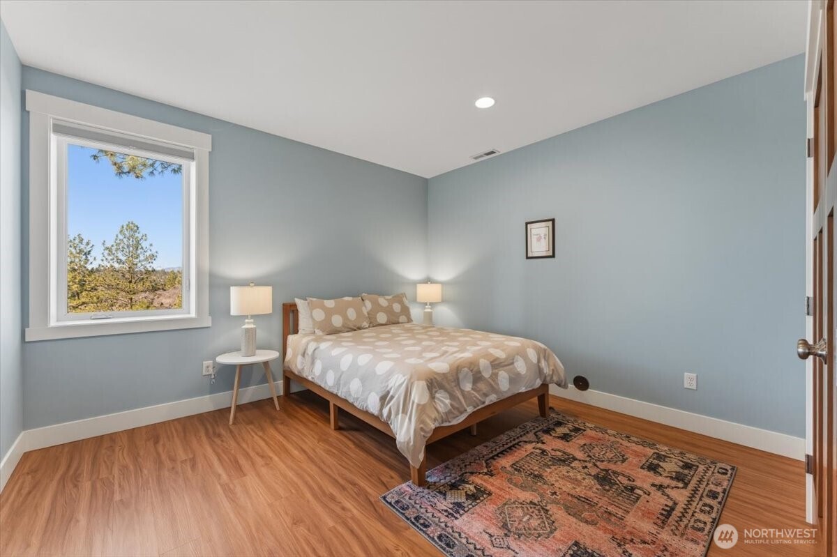 Bonus Room split between a 3/4 bathroom wtih double vanity
