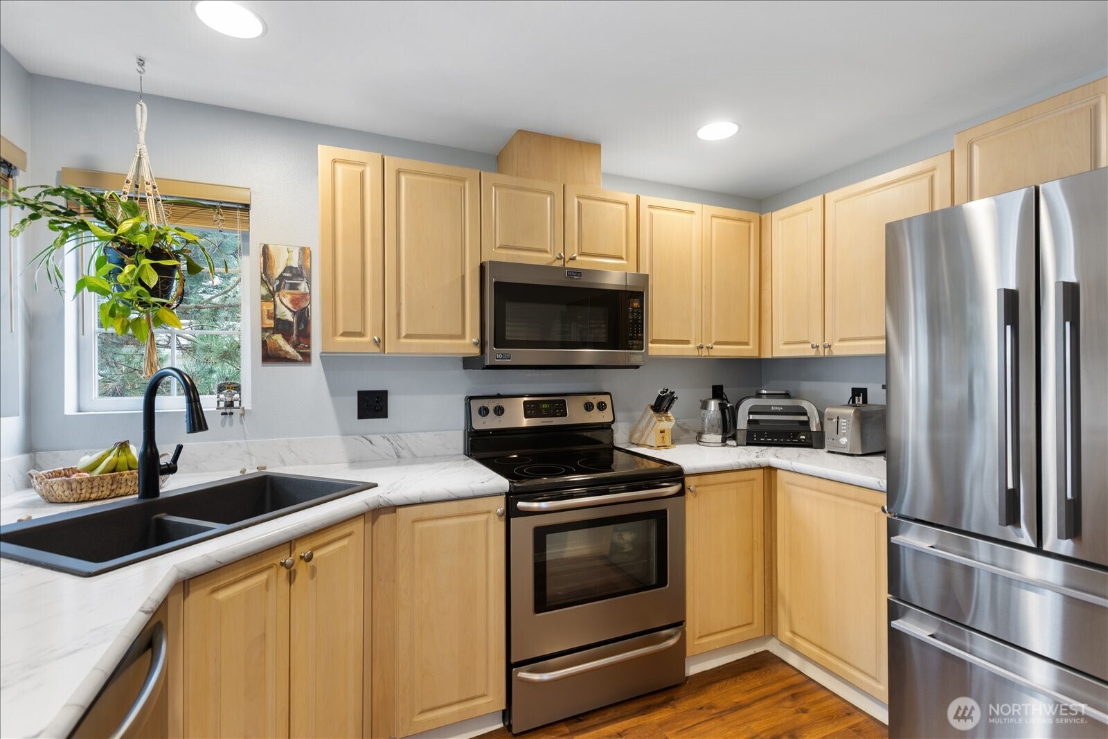 New Fisher Paykel Refrigerator and all other appliance to stay.