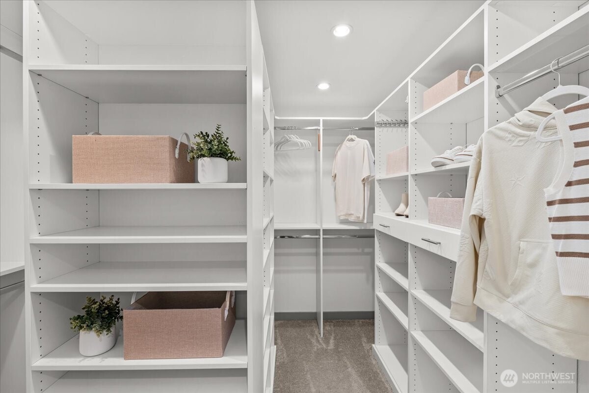 Primary Walk in closet