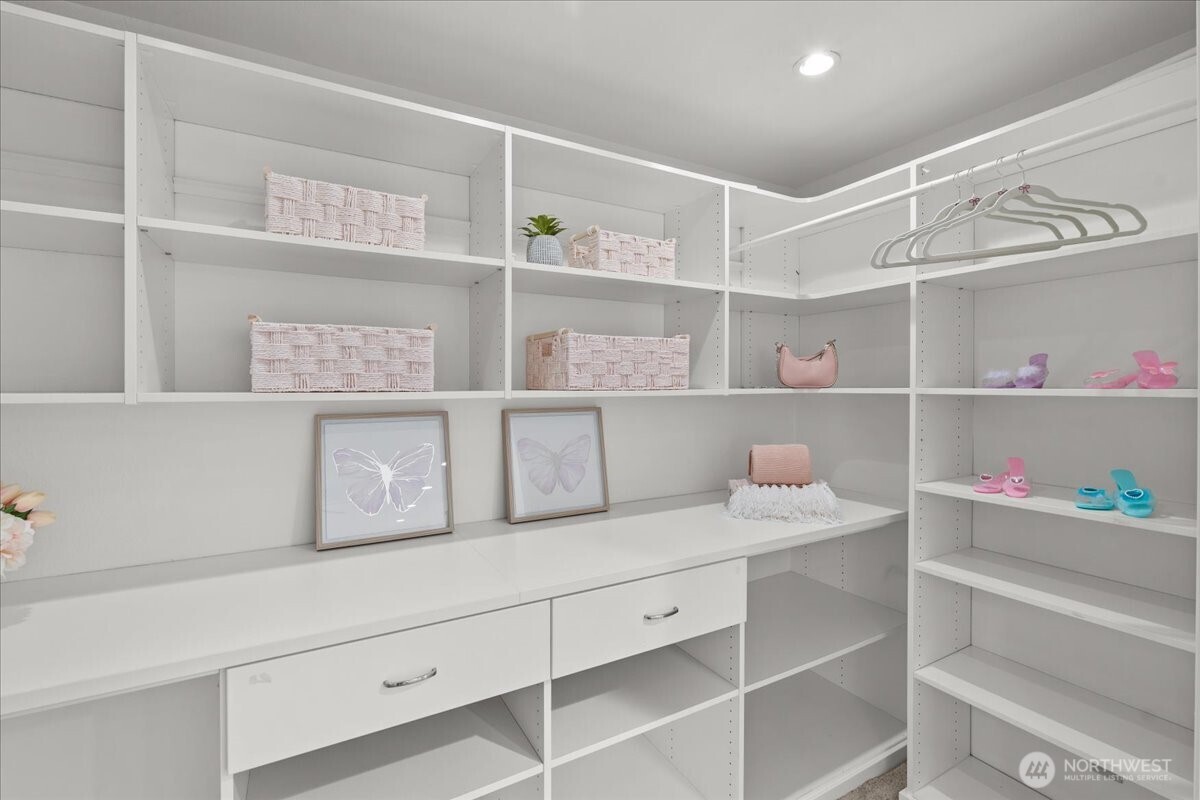 Another walk in closet