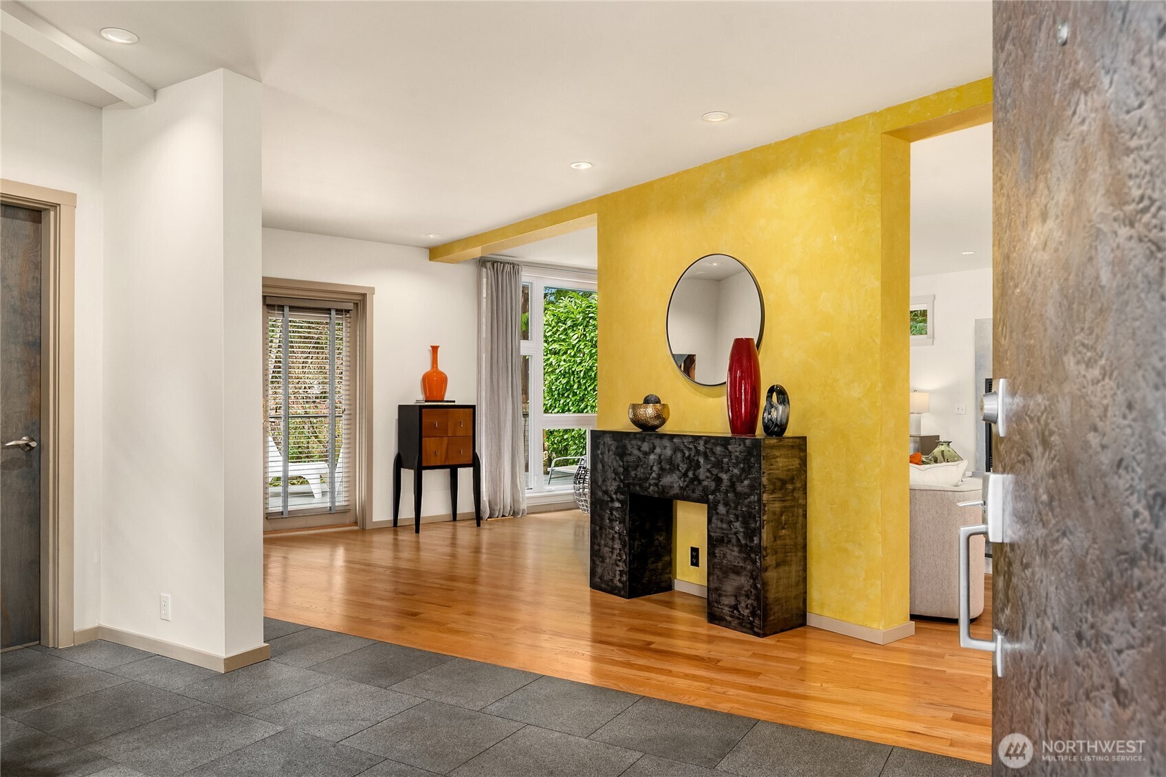 Close to Juanita Bay & Kirkland waterfront