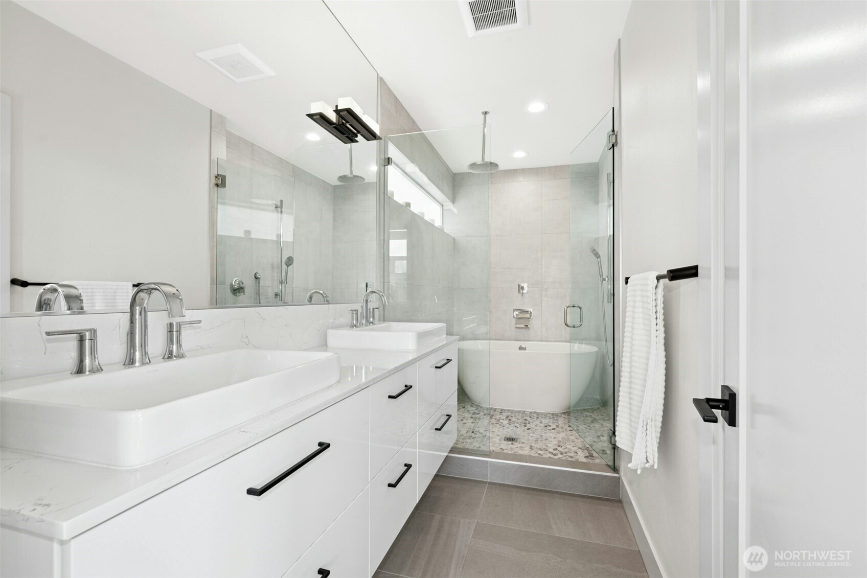 Full bath with standalone tub