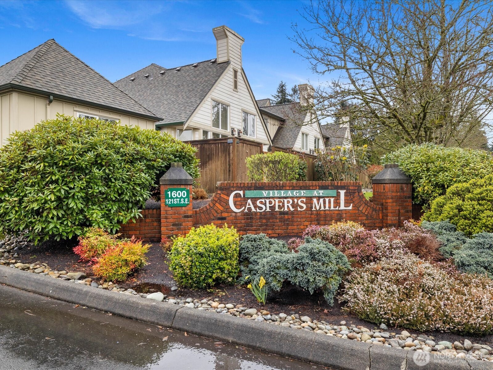 The Village at Casper's Mill is located in a prime location for convenience and commuting.