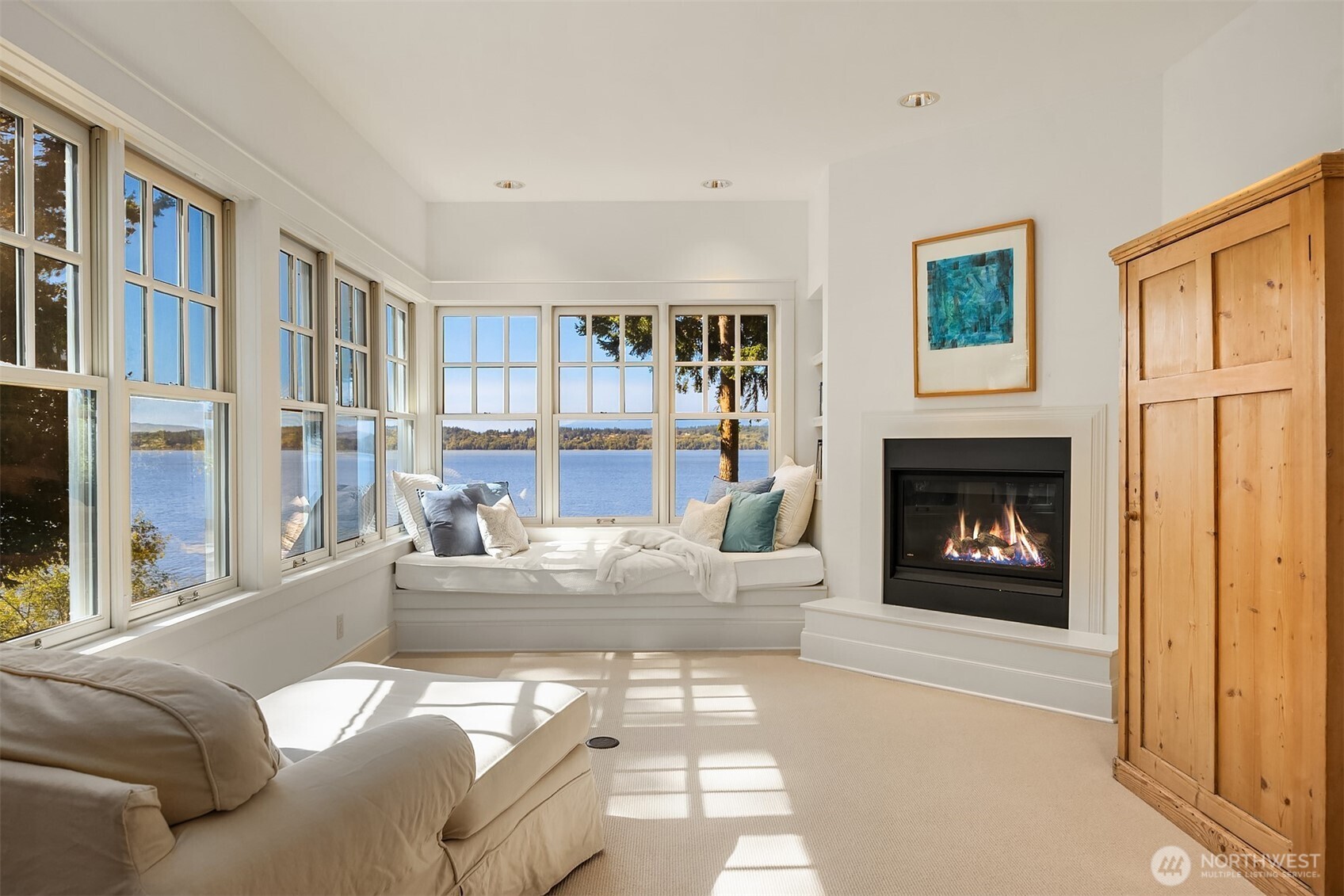 We love the sitting room in the primary suite - what more could you need?